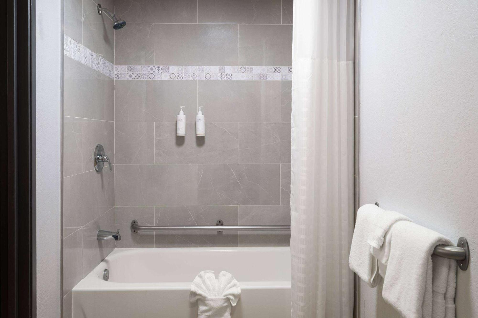 Days Inn By Wyndham Columbus Worthington Kültér fotó