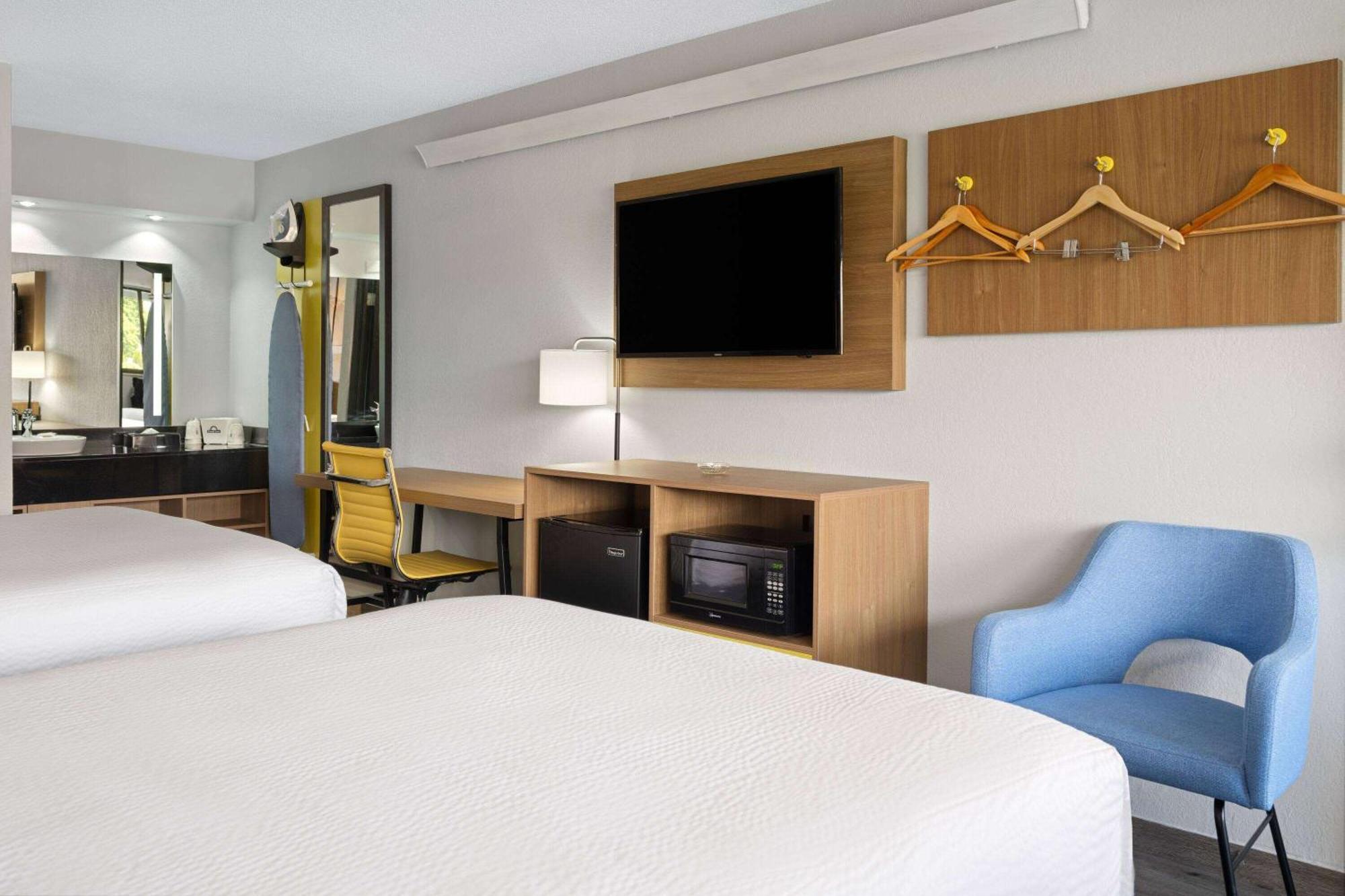 Days Inn By Wyndham Columbus Worthington Kültér fotó
